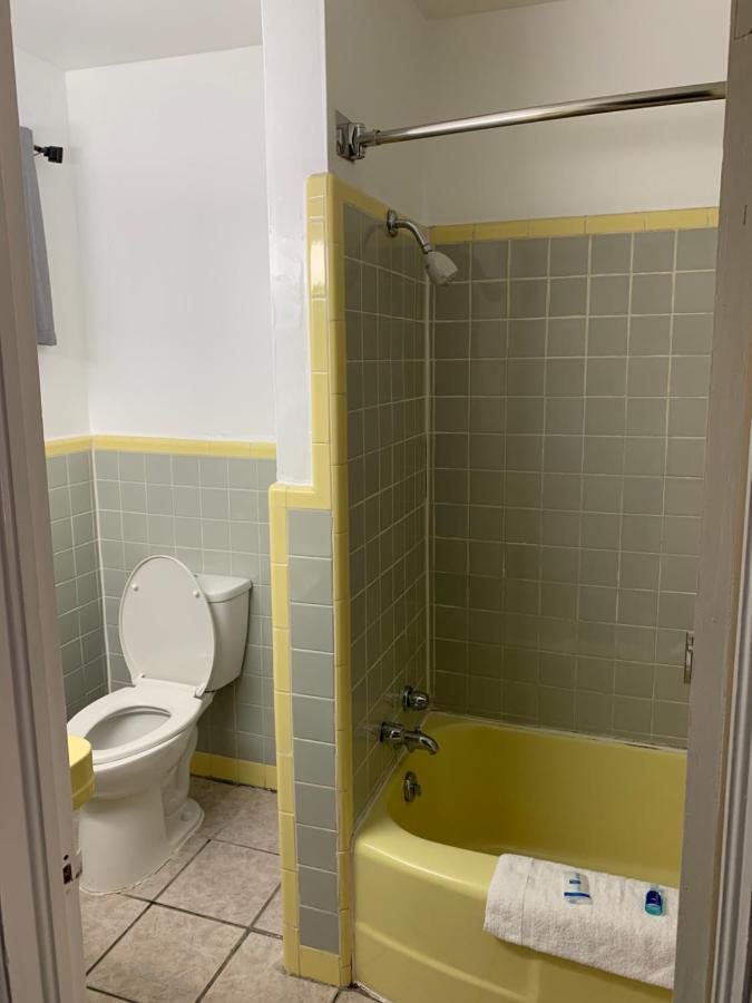 Rodeway Inn & Suites Raton Luaran gambar