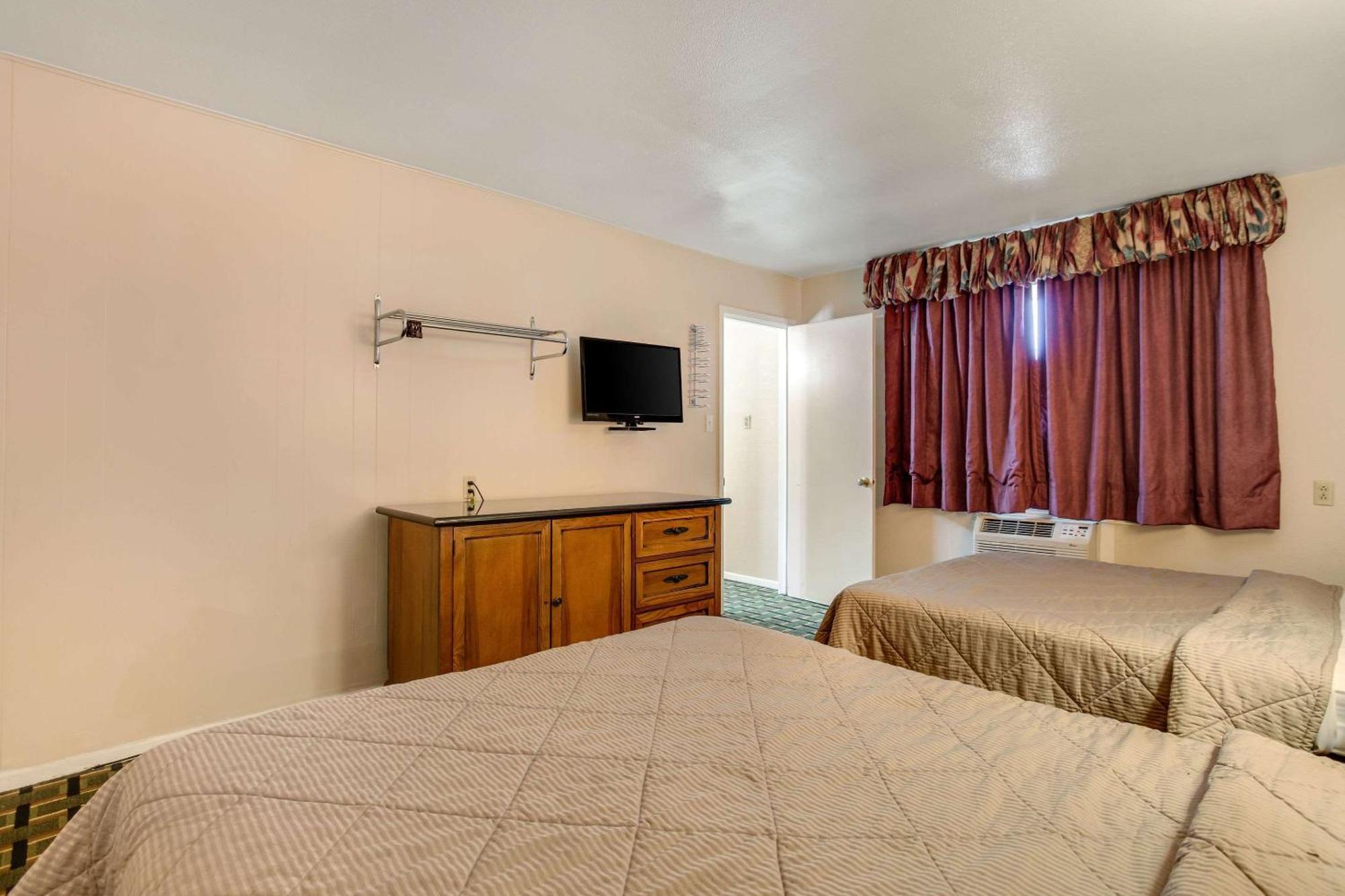 Rodeway Inn & Suites Raton Luaran gambar